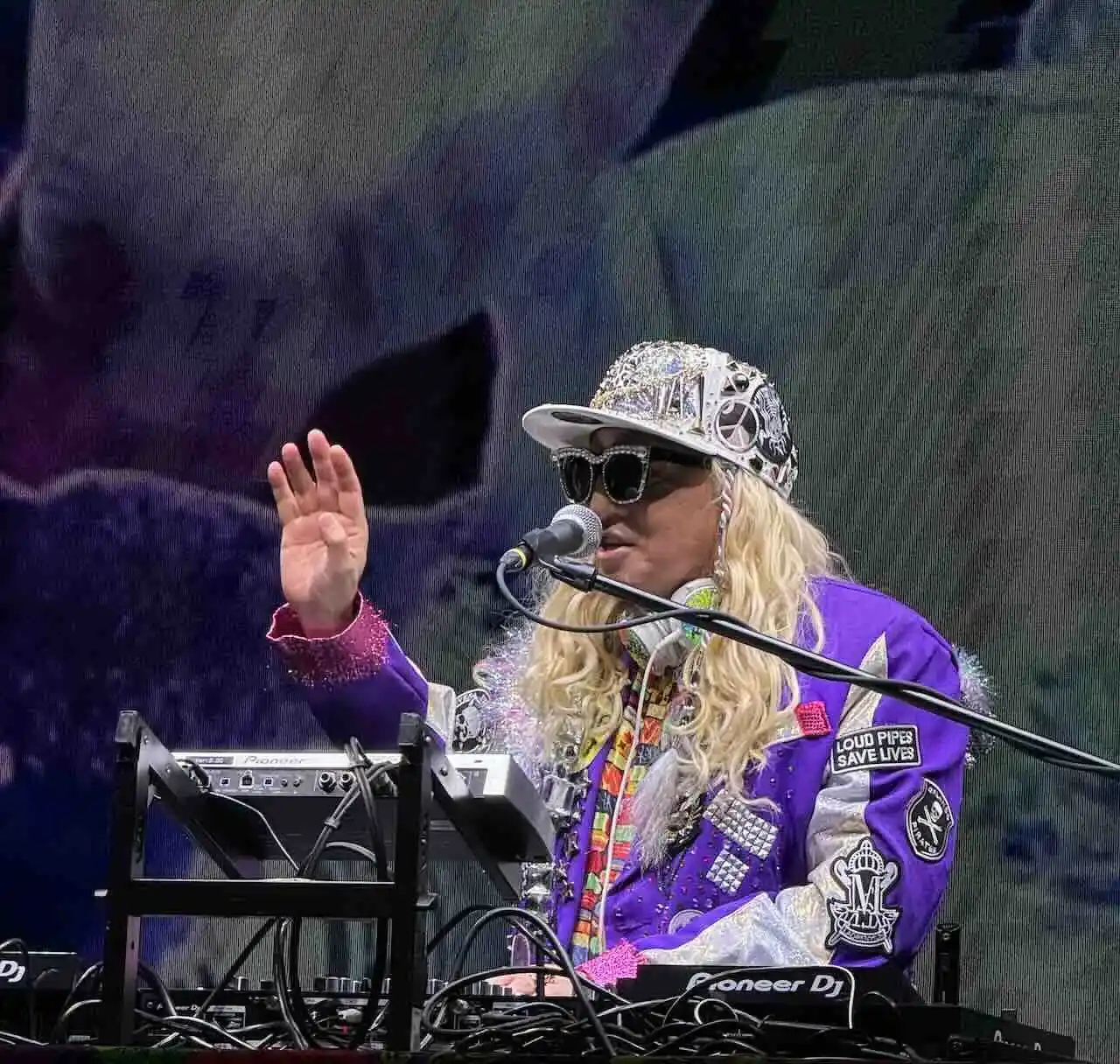 東京グランハマ、DJ KOO（ディージェイ・コー）×sis（シス）の共演写真