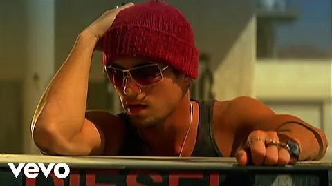 Enrique Iglesias 「Hero」, 영웅이라는 말 뒤의 떨림