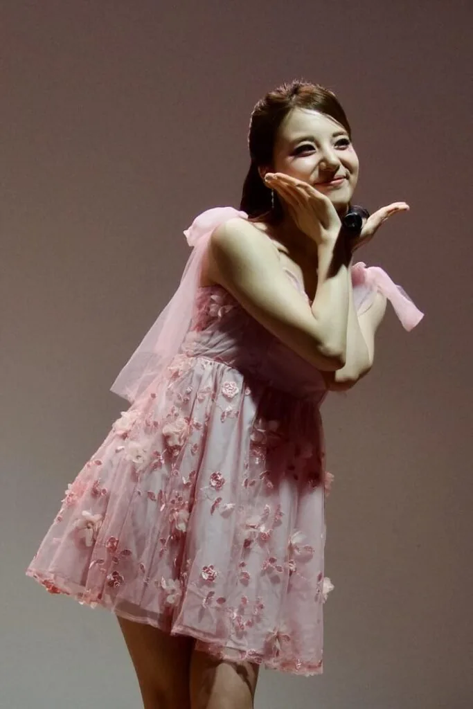 Kanou Miyu · On location