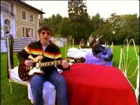 Don’t Look Back in Anger, 오아시스의 후렴이 만드는 여백